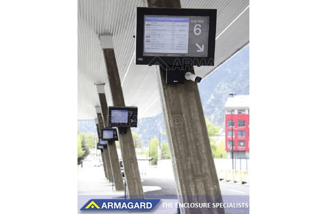 Liggende behuizing voor digitale bewegwijzering voor treinstations