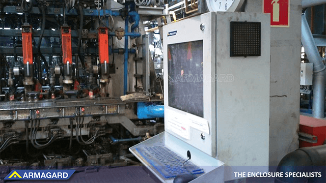 Op werkblad gemonteerde industriële computerkast van zacht staal